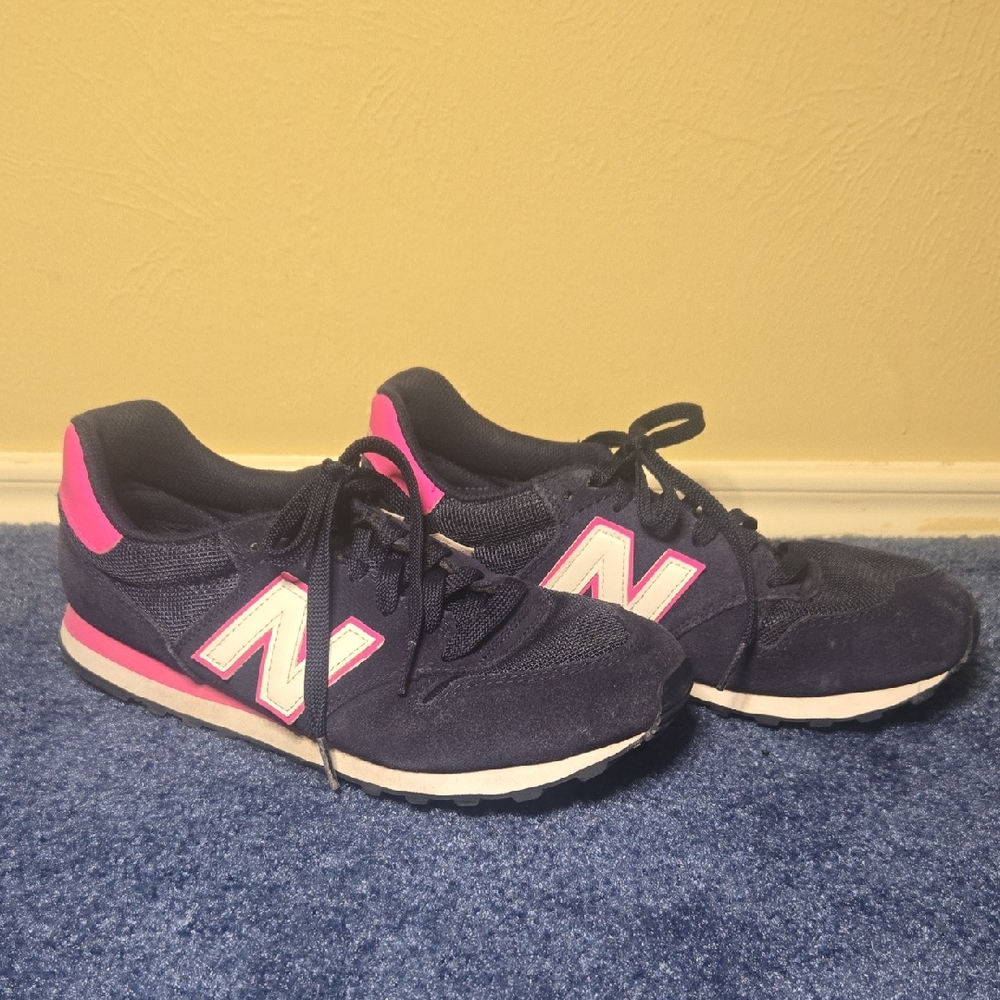 Women's New Balance Tennis Shoes